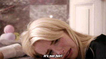 Adele's show at The Palace: described through GIFs.