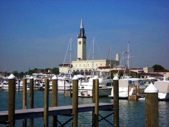 PHOTO OF THE GROSSE POINTE YACHT CLUB'S HARBOR BY MATT K. ON YELP