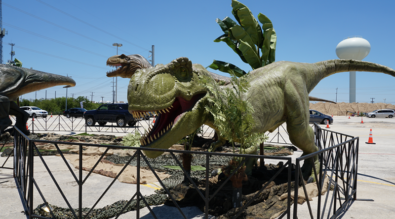 If animatronic dinos are your kink, there's a drive-thru dinosaur safari coming to metro Detroit