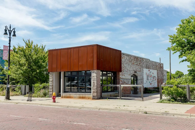 Like a hole through the heart, Detroit Institute of Bagels shutters, sells everything