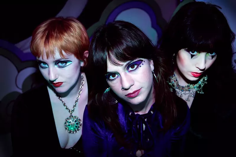 Detroit pysch-rock trio Shadow Show return with live performance of new-ish tunes