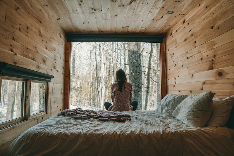 We want to get murdered in these cute WiFi-less cabins with phone lock boxes in western Michigan