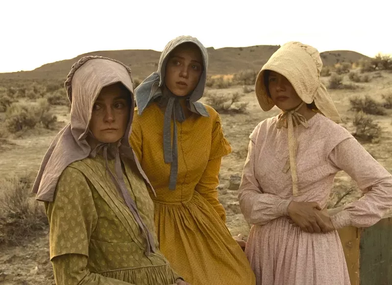 Shirley Henderson, Zoe Kazan, and Michelle Williams in Meek’s Cutoff. - Courtesy photo