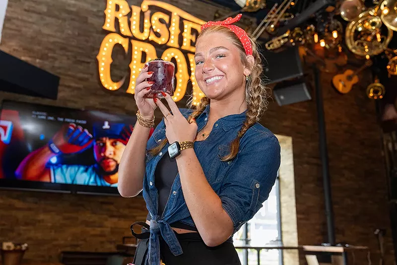 At Rusted Crow on the Lake, waitstaff dress like Rosie the Riveter. - Joe Maroon