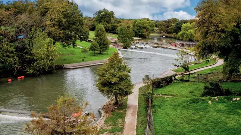 My Trip to New Braunfels – River Bliss, Country Hits, and a Touch of German Charm