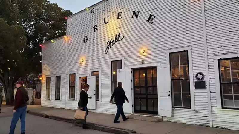 My Trip to New Braunfels – River Bliss, Country Hits, and a Touch of German Charm