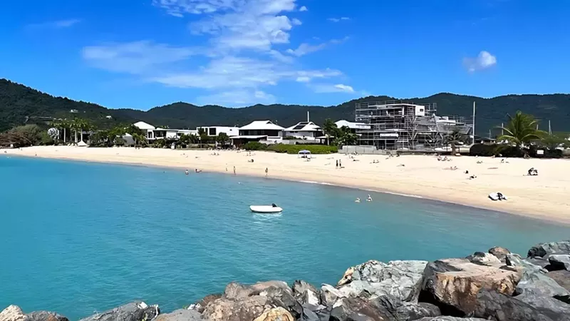 Why Airlie Beach is a Must-Visit for Backpackers and Luxury Travelers