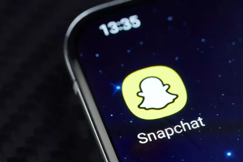 A lawsuit accuses Sgt. Jordan Dottor of sending repeated requests for explicit content via Snapchat and text messages. - Shutterstock