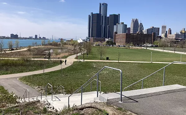 Lapointe: Despite a recent shooting nearby, Detroit&rsquo;s Riverwalk is a bustling success (2)