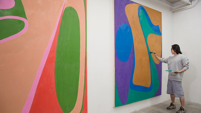 ​Hong Sungwon completes a painting
