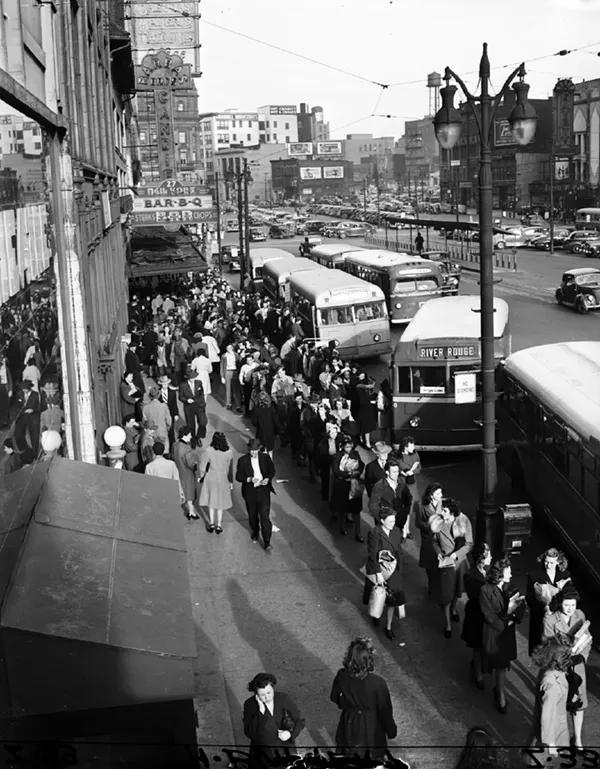 19 pictures showing the history of Detroit’s streetcar system