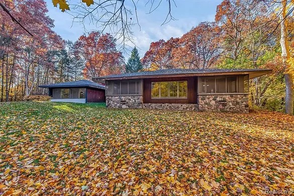Henry Ford's mid-century modern home is for sale [PHOTOS]