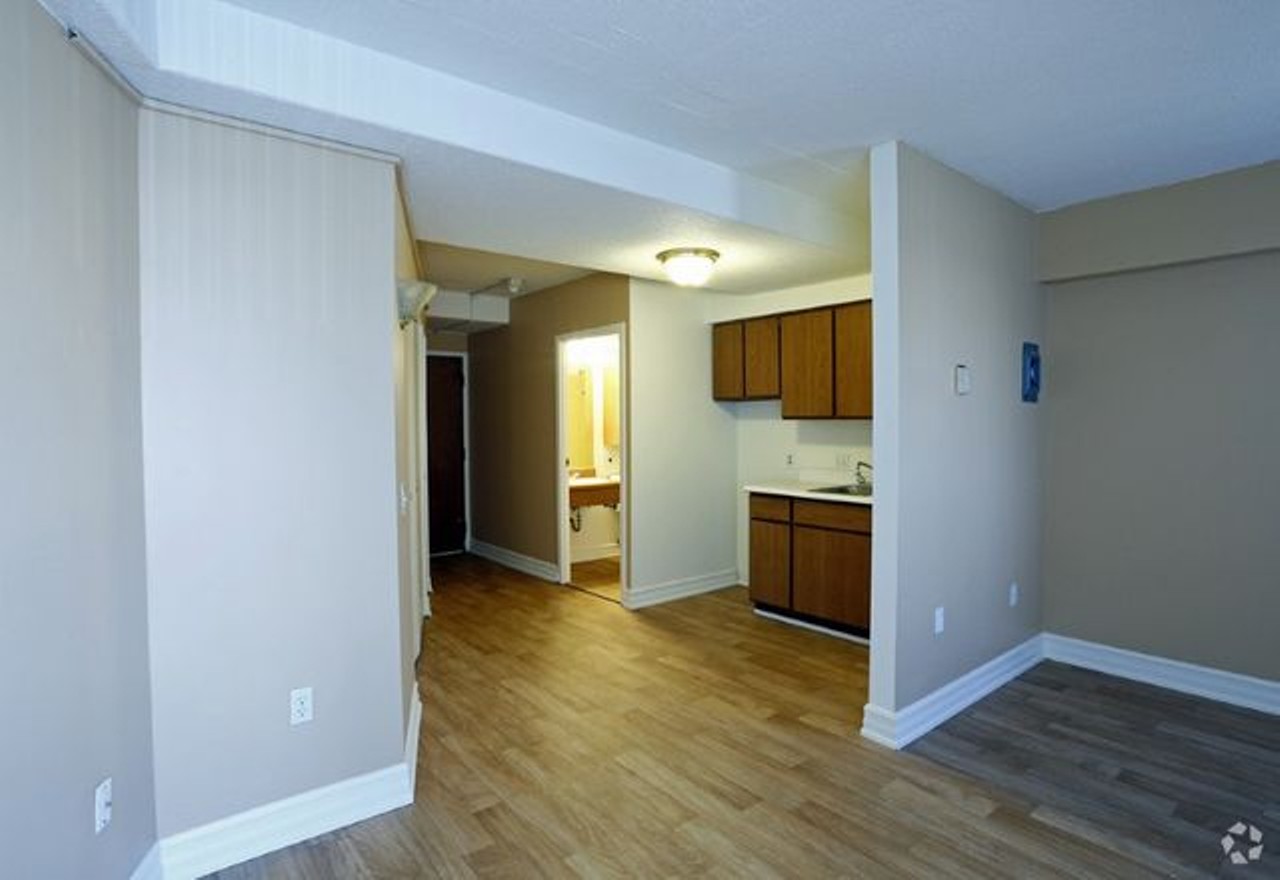  Detroit | $525-725/month | 1 Bed, 1 Bath 
Cathedral Apartments, 80 E Hancock Street 
One of the best deals in downtown Detroit, the Cathedral Towers offer a comprehensive living experience at an affordable price. Along with being within walking distance of attractions like Wayne State University and the Detroit Public Library, the building also houses a variety of conveniences, including a fitness center, laundry facilities and lounges. 
(Photo credit: Realtor.com)