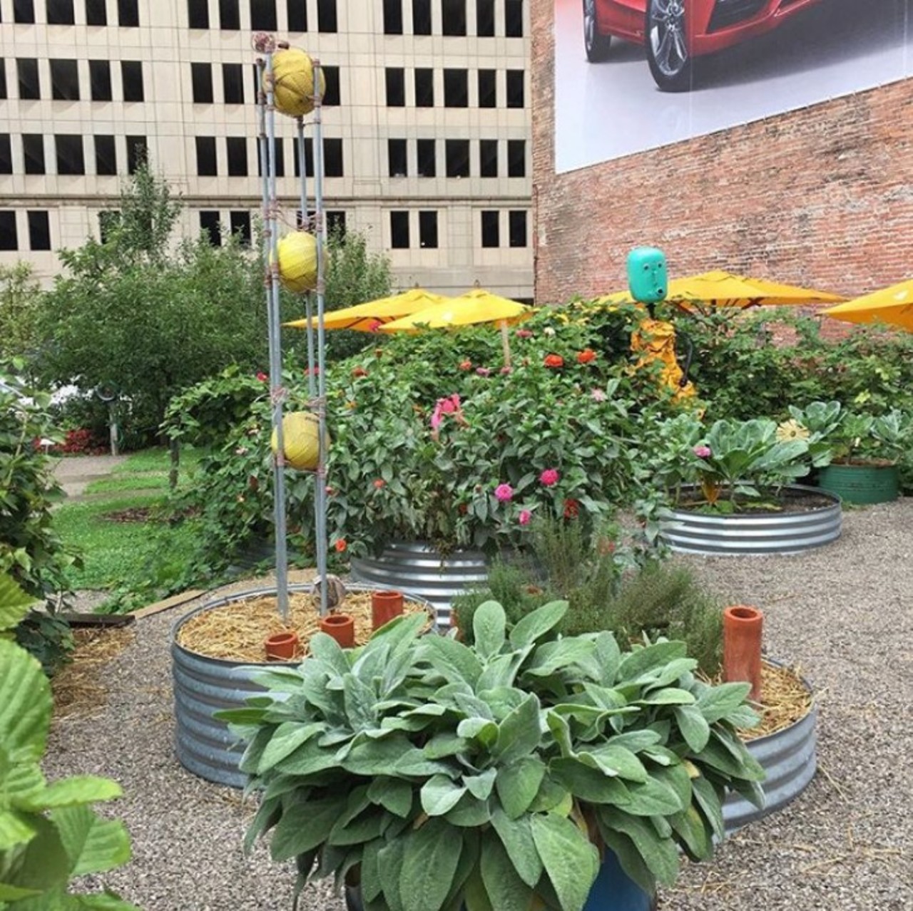 Lafayette Greens
132 W. Lafayette Blvd., Detroit
Located in the heart of Downtown Detroit, Lafayette Greens is a lush urban garden space to relax in. In addition to providing an attractive spot of greenery, the garden donates much of what it grows to local churches or community food banks.
Photo via@jamiecamp