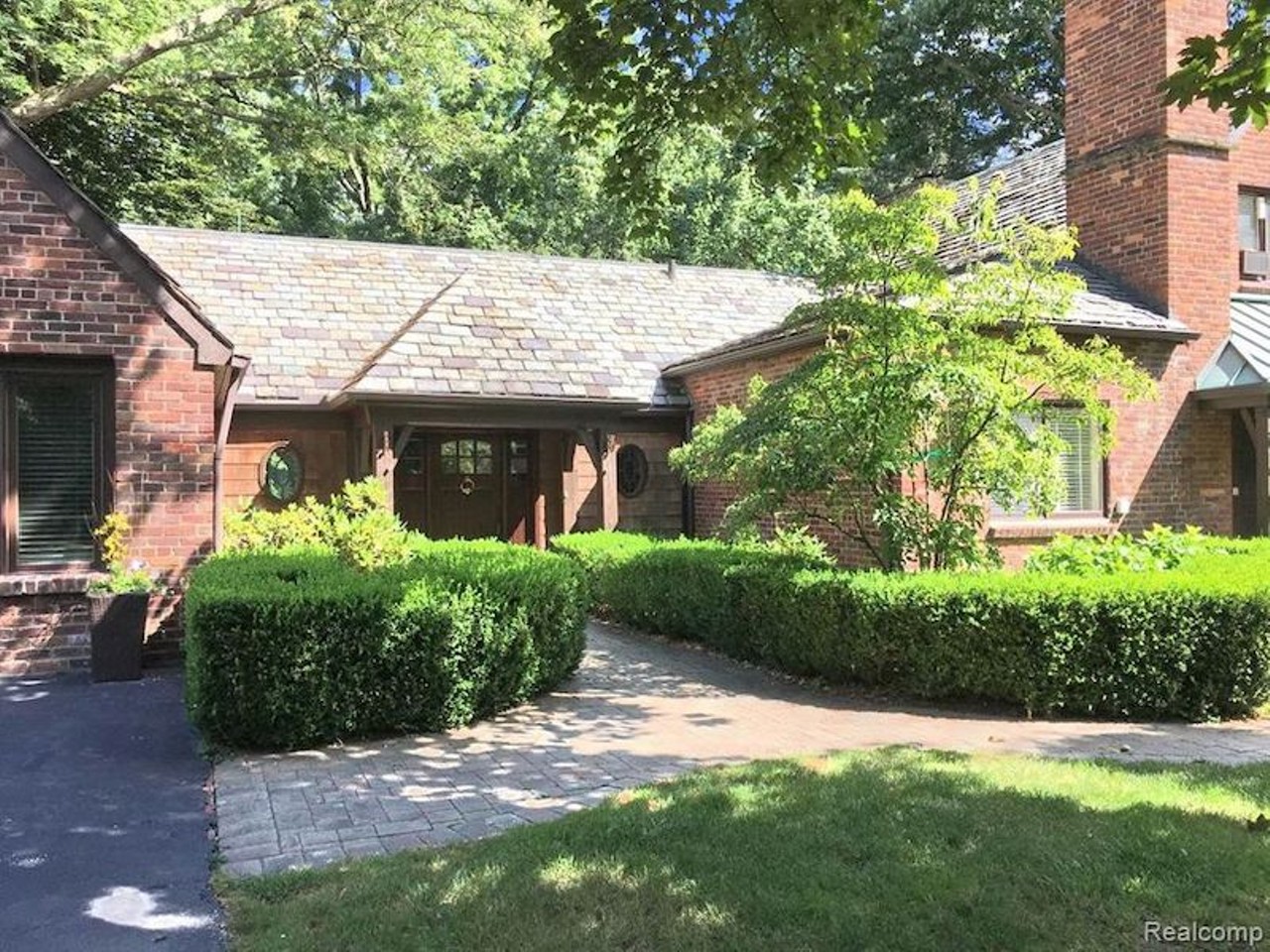John DeLorean's stunning former metro Detroit home doesn't have gull-wing doors &#151;&nbsp;but it is for sale