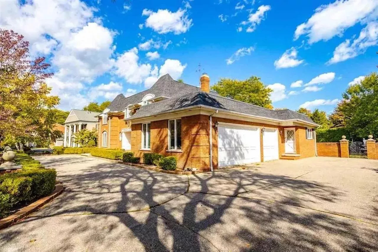 This custom $849k house in Grosse Pointe is a time capsule of 1976 &#151;&nbsp;let's take a tour