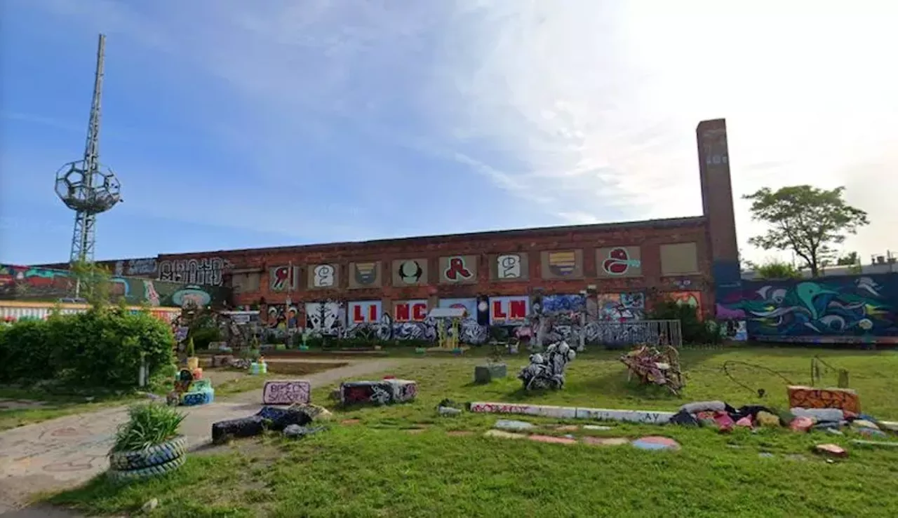 Lincoln Street Art Park
5926 Lincoln St.
With art made out of recycled materials, Art Park is a great place to take photos. The site has graffiti, sculptures, bonfires, and a party for every full moon.
Photo via GoogleMaps