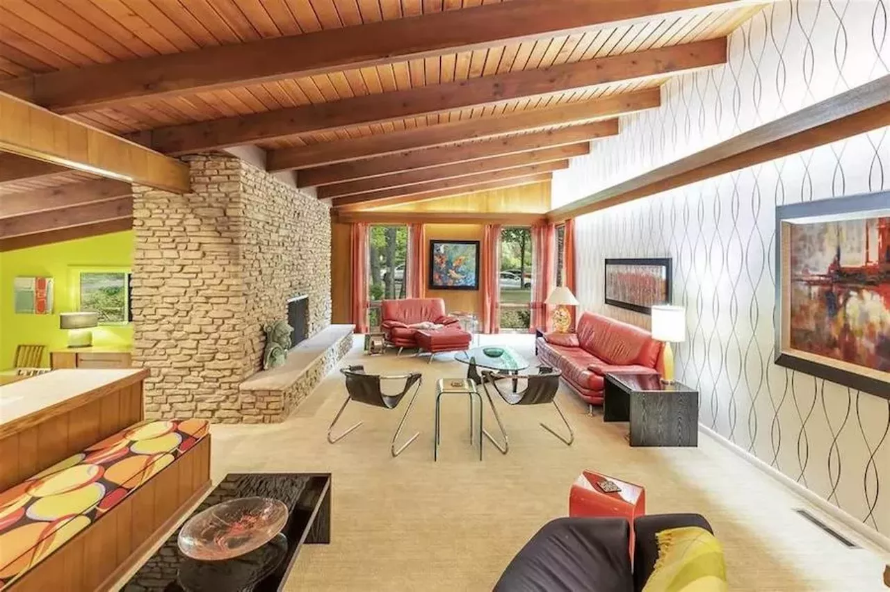 This $319k Michigan mid-century modern cutie puts the 'fun' in functionality