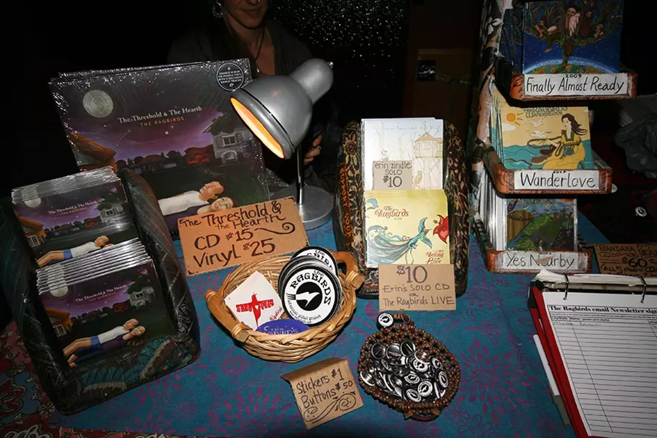 39 photos from the Ragbirds with Appleseed Collective at the Magic Bag