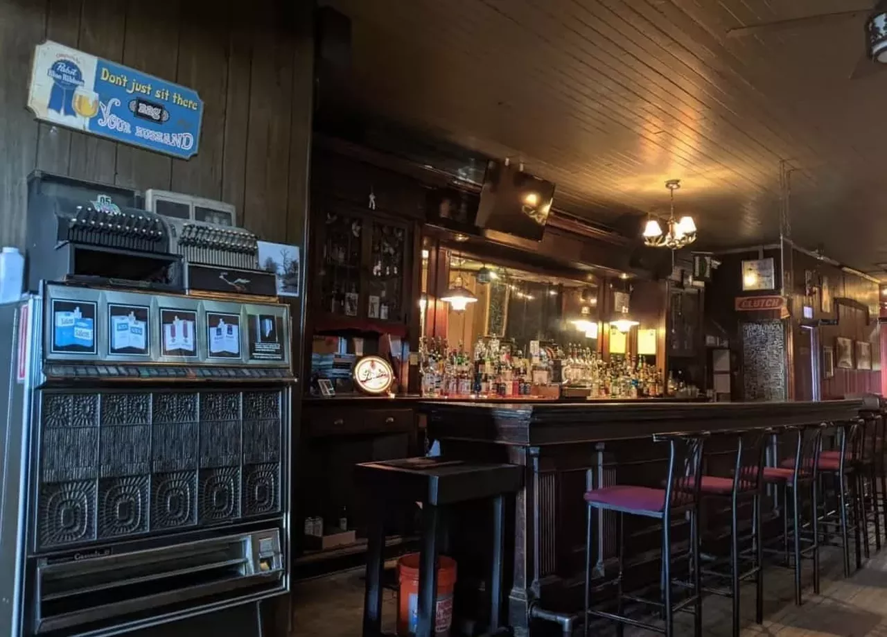 20 lounges, speakeasies, and hidden bars in metro Detroit and how to