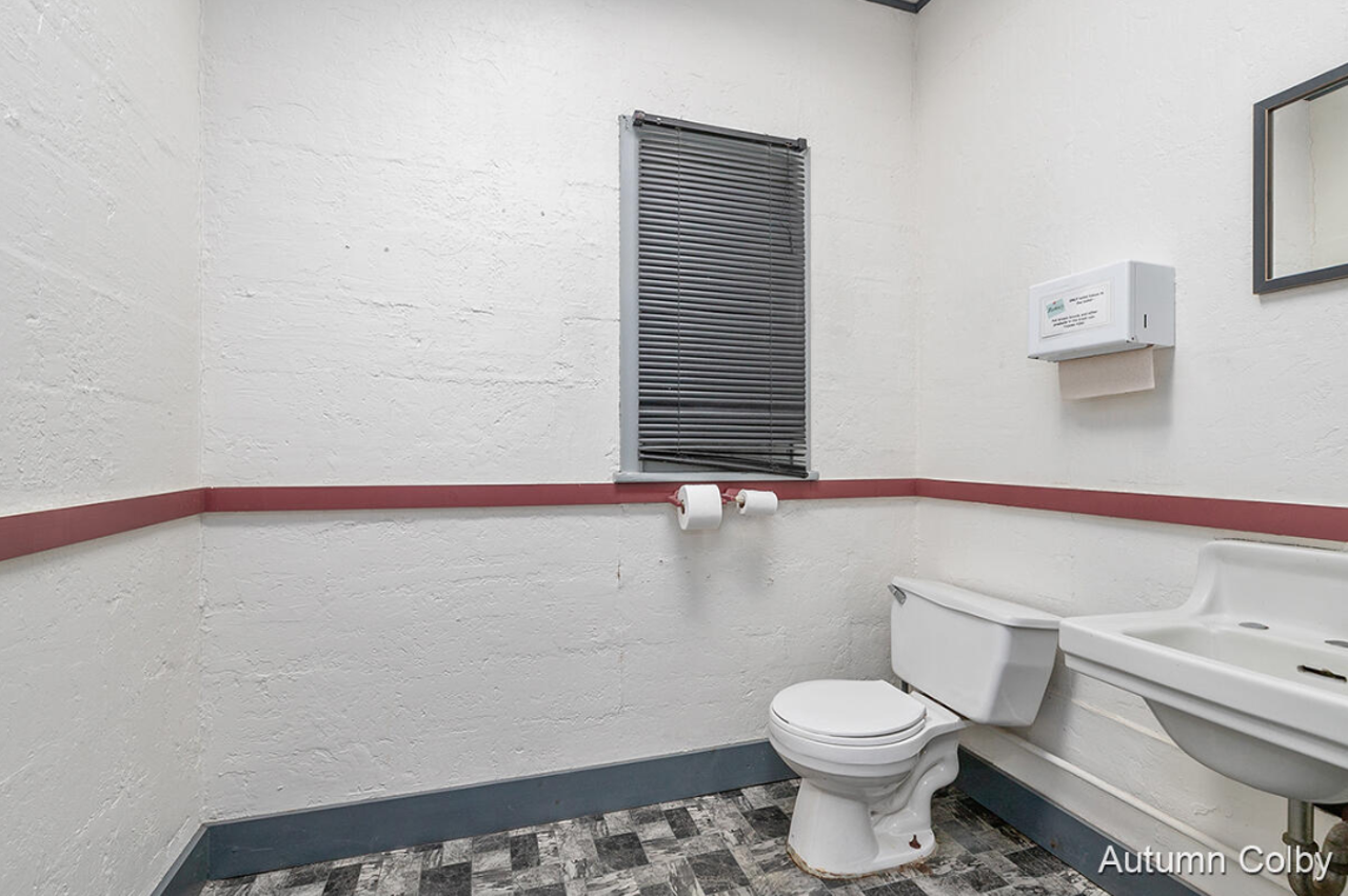 This oldschool Michigan bowling alley is for sale for just 130k — let