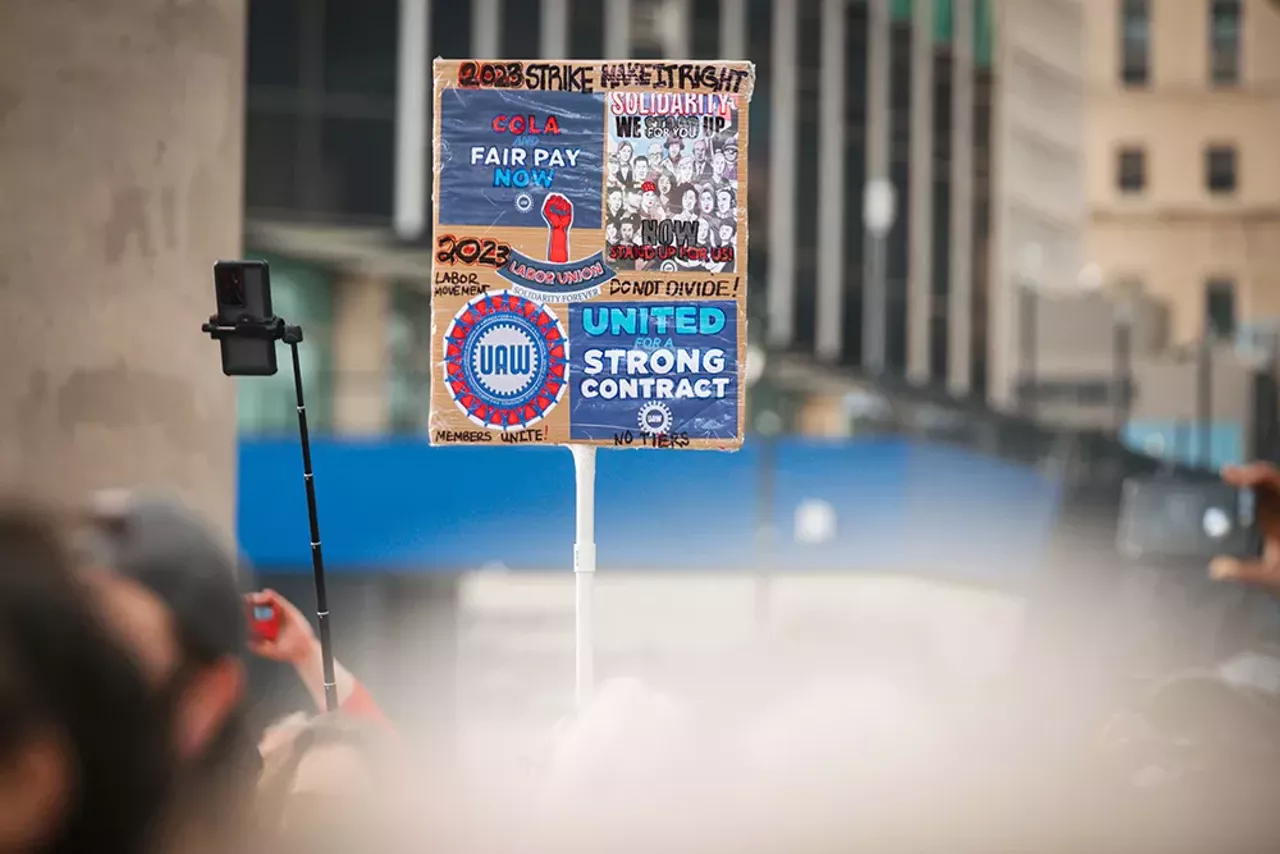 Image: UAW workers rally in support of historic strike in Detroit