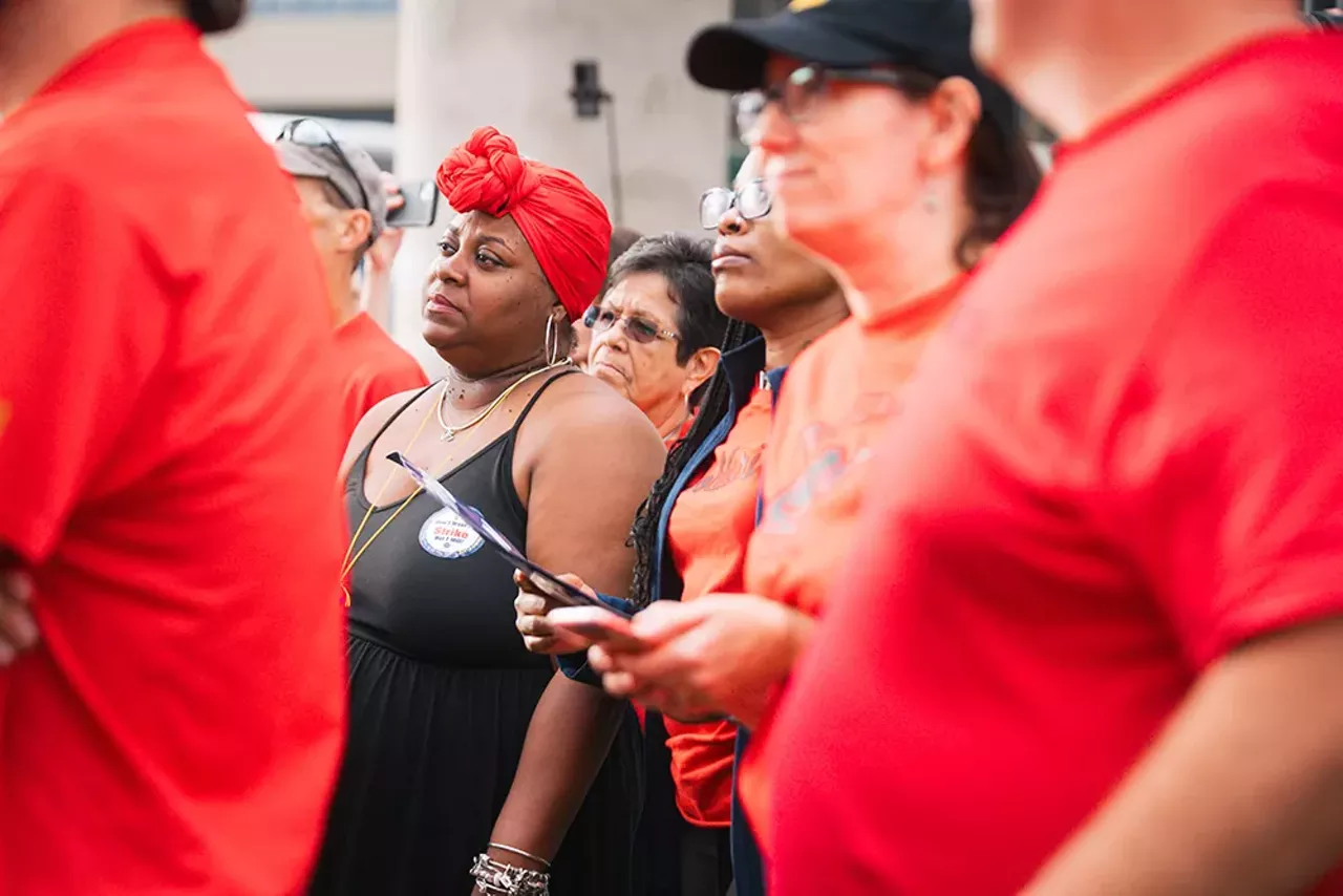 Image: UAW workers rally in support of historic strike in Detroit