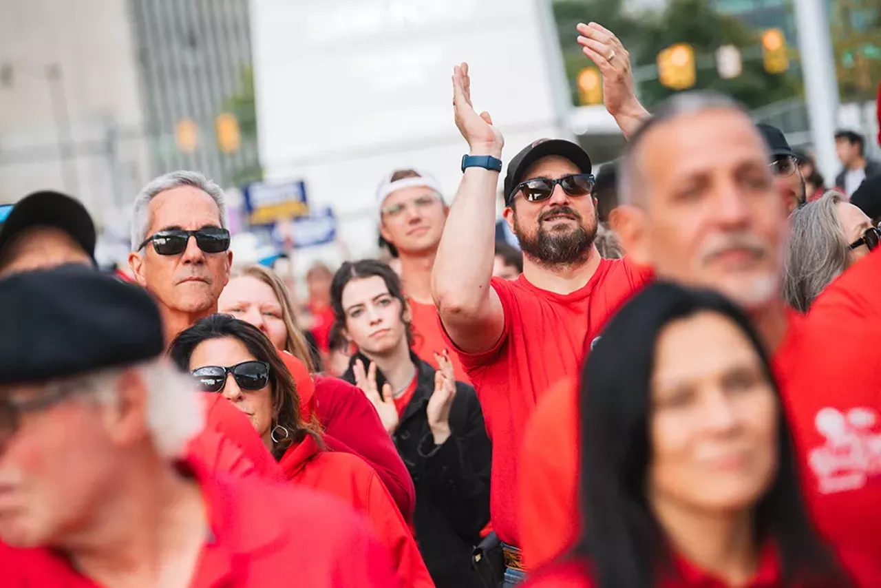 Image: UAW workers rally in support of historic strike in Detroit