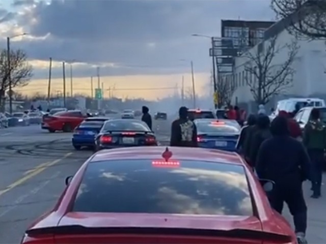 Video shows Detroiters disregarding stay-at-home order, watching car stunts