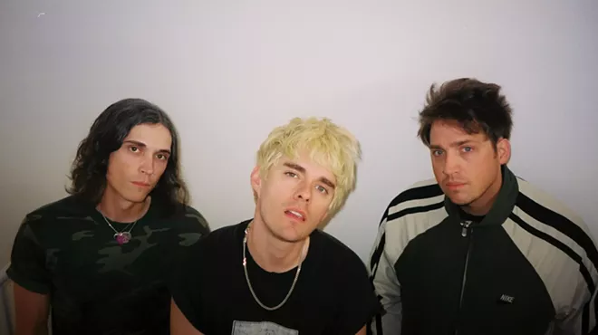 Image: Waterparks w/ Chloe Moriondo