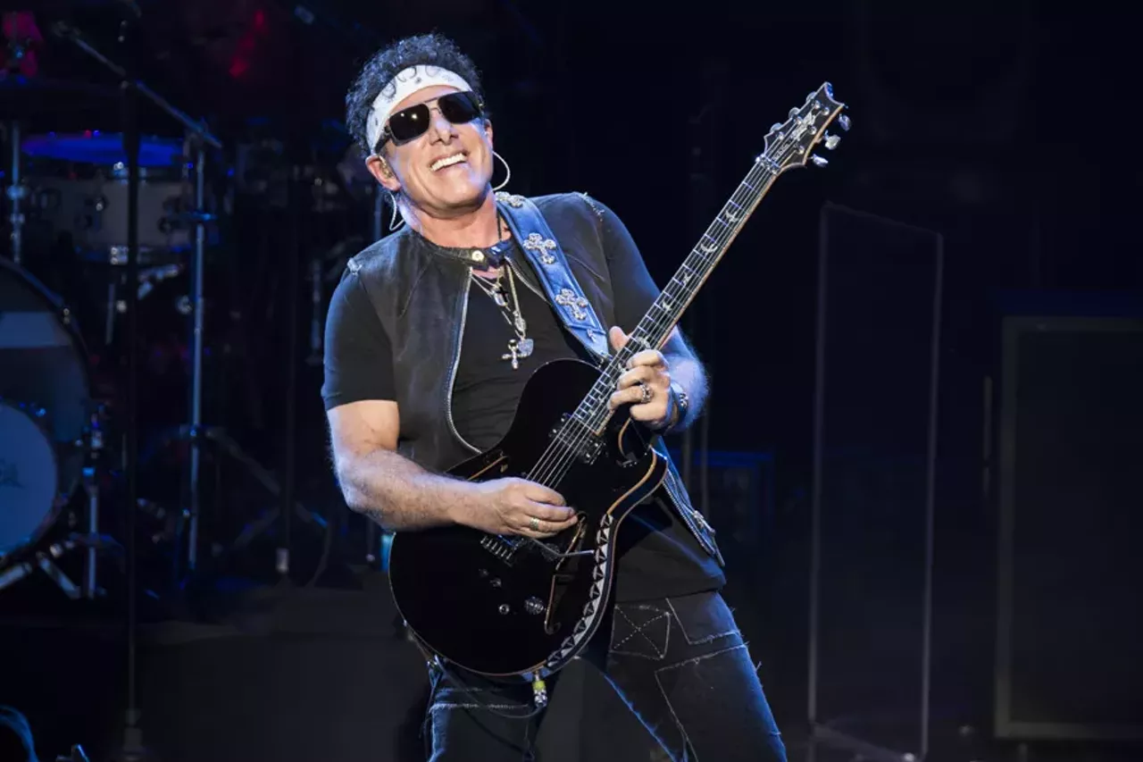 Image: We never stopped believing: Journey and the Doobie Brothers at DTE