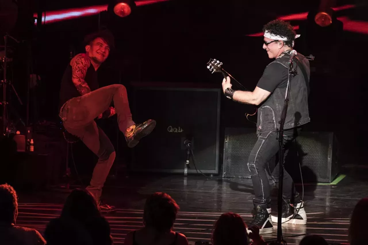 Image: We never stopped believing: Journey and the Doobie Brothers at DTE