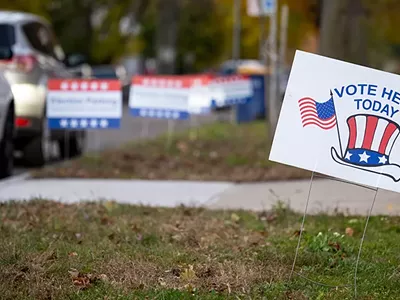 Image: What the public can teach pundits (and politicians) about saving democracy