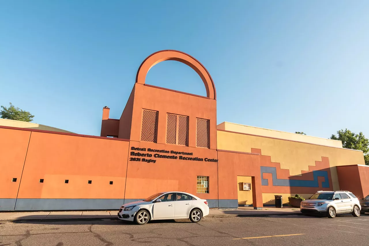 Clemente Recreation Center 2631 Bagley, Detroit; 313-224-0228; detroit.mi.gov This Detroit recreation center offers both afternoon and evening hours. Located in the gym, the courts are open from 2-3 p.m on Tuesdays and Thursdays and 6-8 p.m. on Wednesdays.